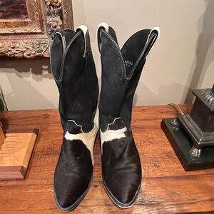 Vintage Classic Black and White Cow Fur Western Boots